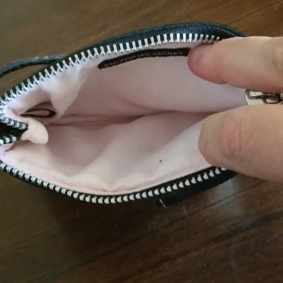 Victoria's Secret wristlet NWOT - Picture 4 of 4